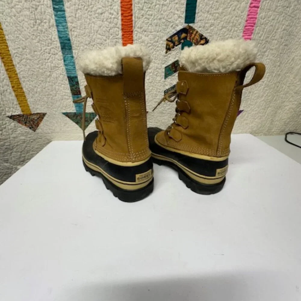 Sorel Women's Tan and Black Winter Boots